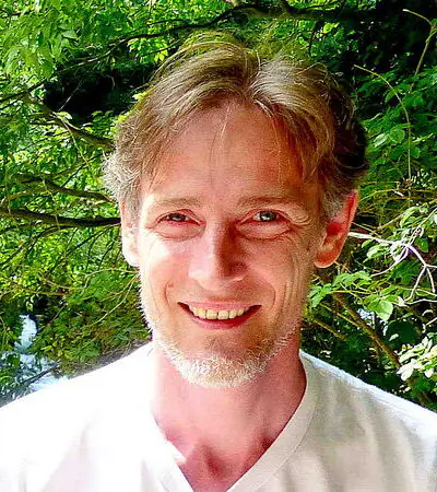 Philippe-Cardi-Énergeticien-Magnétiseur-soins-energetiques-broceliande-rennes Philippe Cardi - Magnétiseur Énergéticien - Soins énergétiques - Brocéliande Rennes
